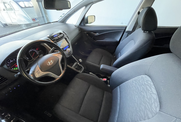 Hyundai ix20 1.6 125 ch Executive (caméra de recul + toit ouvrant)