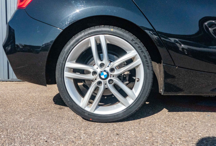 BMW Série 1 118i LCI M Sport Toit Ouvrant Caméra GPS Pro Suivi complet BMW