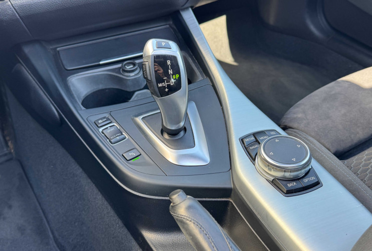 BMW Série 1 118i LCI M Sport Toit Ouvrant Caméra GPS Pro Suivi complet BMW