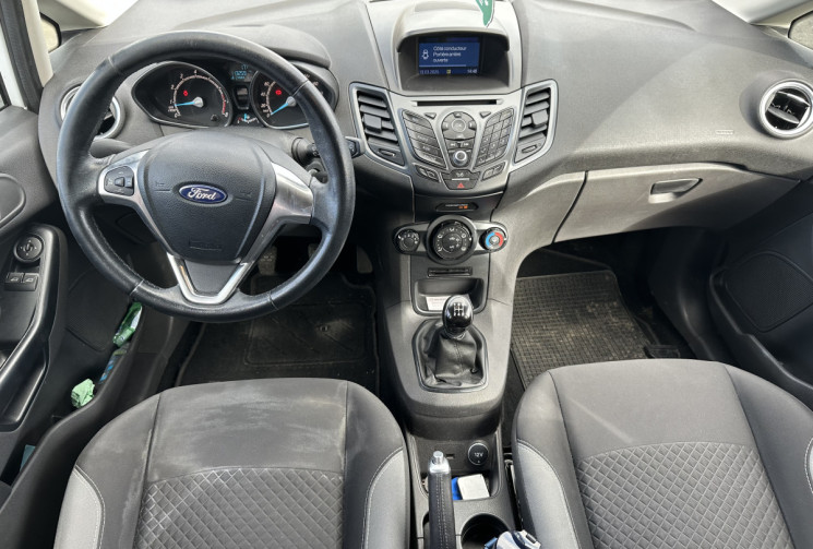 Ford FIESTA  1.25 i 16V 82 FUN RADAR AR