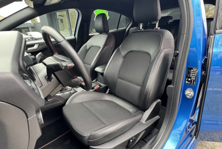 Ford Focus 1.0 Ecoboost 125 ST-Line / Bang & Olufsen / Sièges Chauffants / Full LED / ATH / Keyless 