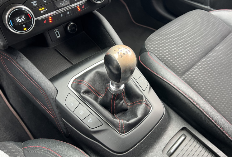 Ford Focus 1.0 Ecoboost 125 ST-Line / Bang & Olufsen / Sièges Chauffants / Full LED / ATH / Keyless 
