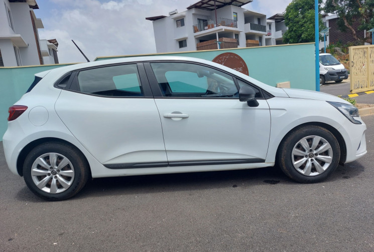 Renault CLIO V V 5 Portes 1.5 dCi DPF S&S 85 cv Business // Bon état // Première main