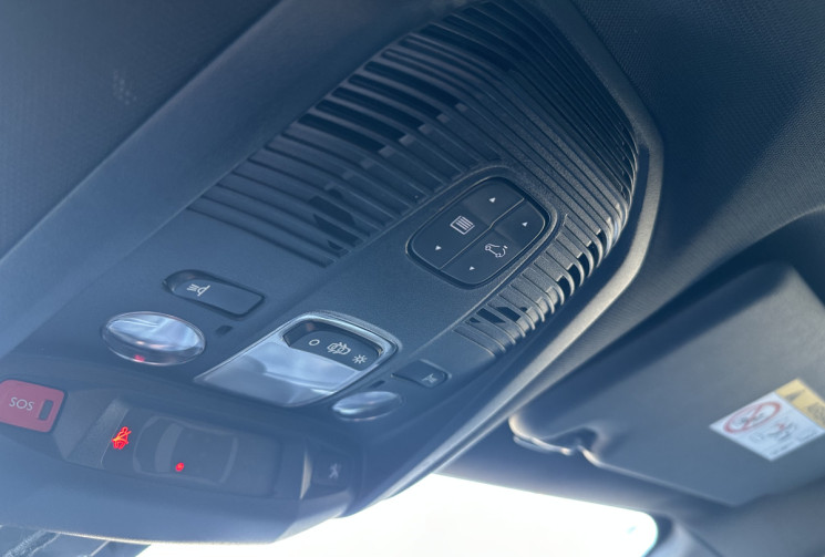 Peugeot 3008 2.0 BlueHDi EAT8 180 GT Line / GRIP CONTROL