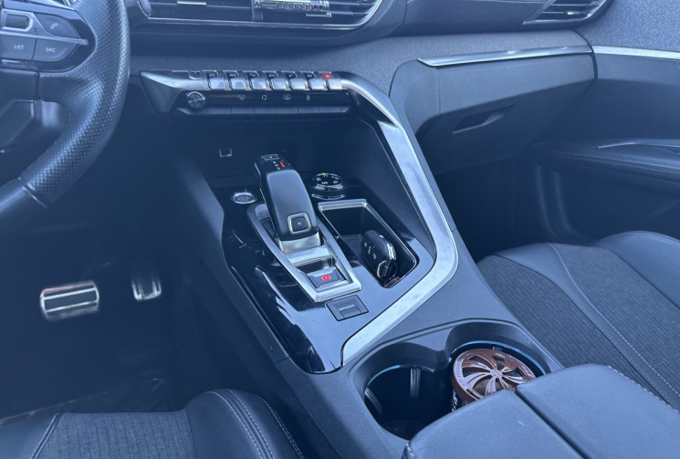 Peugeot 3008 2.0 BlueHDi EAT8 180 GT Line / GRIP CONTROL