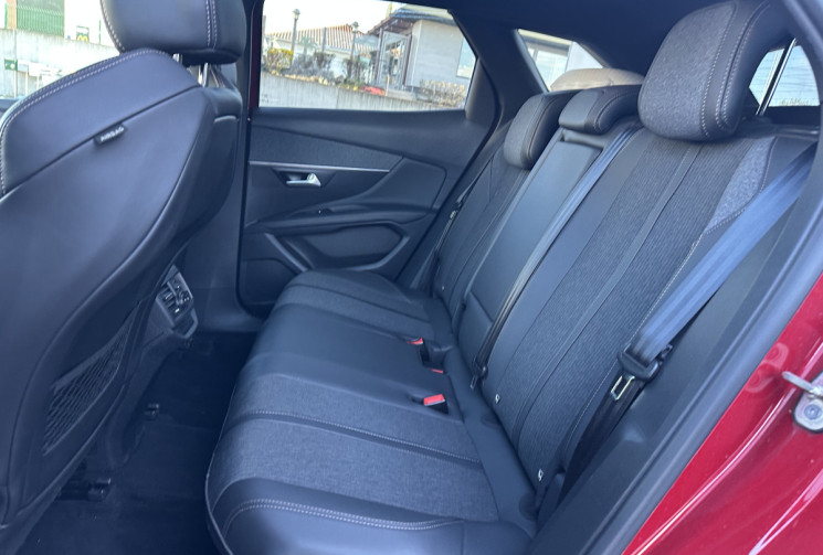 Peugeot 3008 2.0 BlueHDi EAT8 180 GT Line / GRIP CONTROL