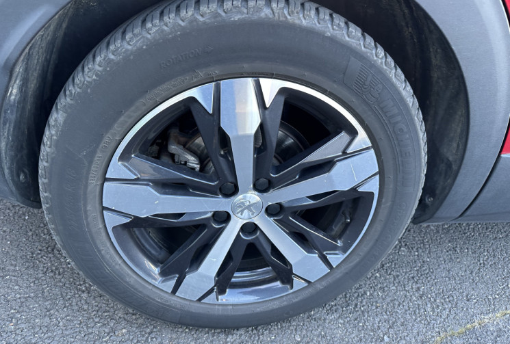 Peugeot 3008 2.0 BlueHDi EAT8 180 GT Line / GRIP CONTROL