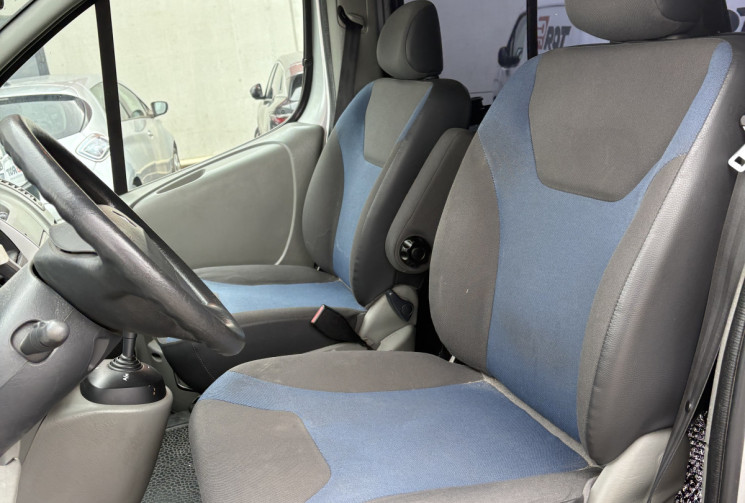 Renault TRAFIC Combi 8 places 2.0 DCI 115cv Boîte automatique 