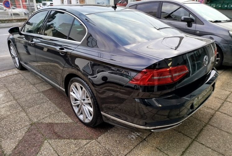 Volkswagen Passat B8 2.0 TDI DSG6 150 cv R line Carat 