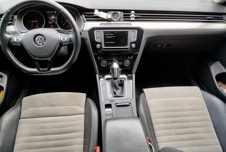 Volkswagen Passat B8 2.0 TDI DSG6 150 cv R line Carat 