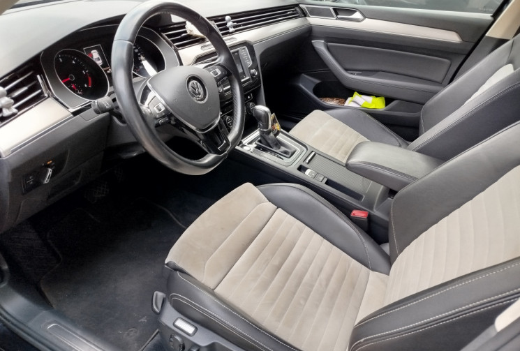 Volkswagen Passat B8 2.0 TDI DSG6 150 cv R line Carat 