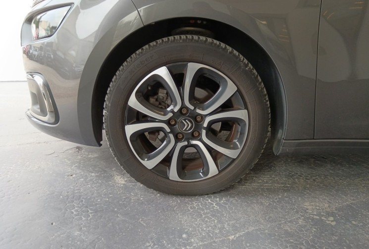Citroën C4 SpaceTourer 1.5 Blue HDI 130cv finition Shine 7 places 