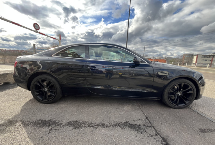 Audi A5 2.0 TFSI AMBITION LUX