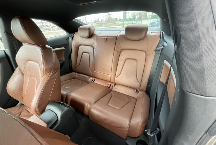 Audi A5 2.0 TFSI AMBITION LUX