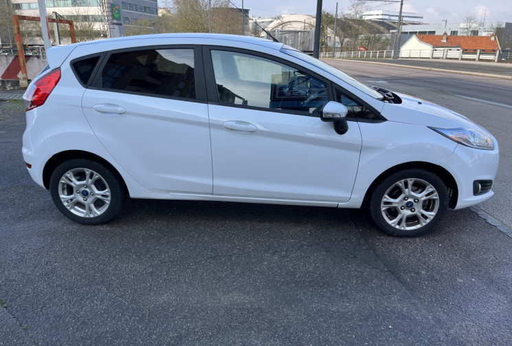 Ford Fiesta 1.25 i 16V 82CH