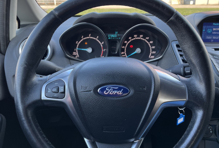Ford Fiesta 1.25 i 16V 82CH