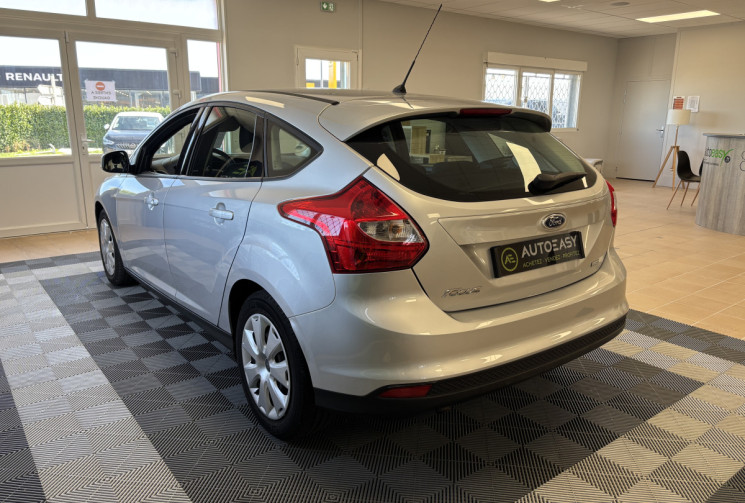 Ford Focus 1.0 SCTI ECOBOOST 125 TREND / SUIVI COMPLET FORD / KIT DISTRIBUTION NEUF/ 1ERE MAIN 