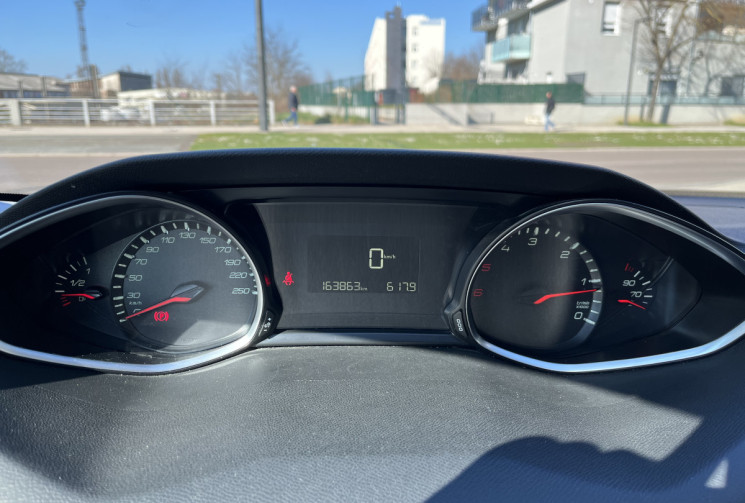 Peugeot 308 (T9) SW Phase II 1.5 BlueHDi 16V S&S 130 cv