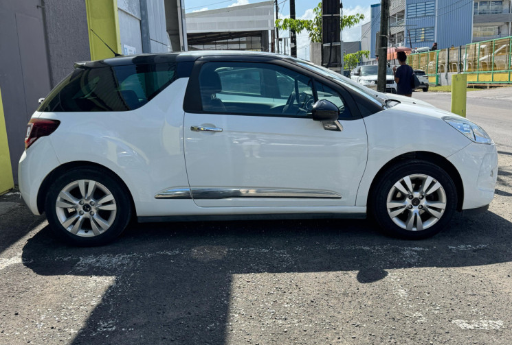 DS DS 3 Phase 2 1.2 VTi PureTech 12V 82 cv So Chic // Très peu kilométré // Courroie de distri neuve