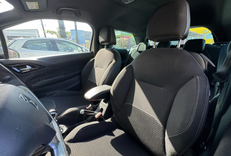 DS DS 3 Phase 2 1.2 VTi PureTech 12V 82 cv So Chic // Très peu kilométré // Courroie de distri neuve