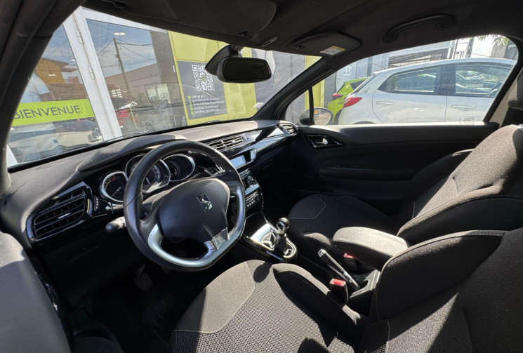 DS DS 3 Phase 2 1.2 VTi PureTech 12V 82 cv So Chic // Très peu kilométré // Courroie de distri neuve