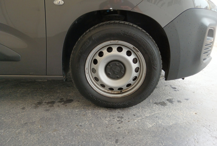 Peugeot Partner 1.5 BLUE HDI 100CV GRIP CONTROL CHARGE 1000KG