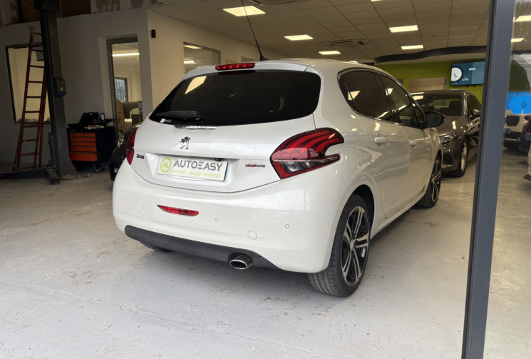 Peugeot 208 GT LINE 110ch BOITE AUTOMATIQUE !!!