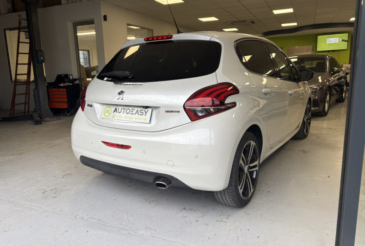 Peugeot 208 GT LINE 110ch BOITE AUTOMATIQUE !!!