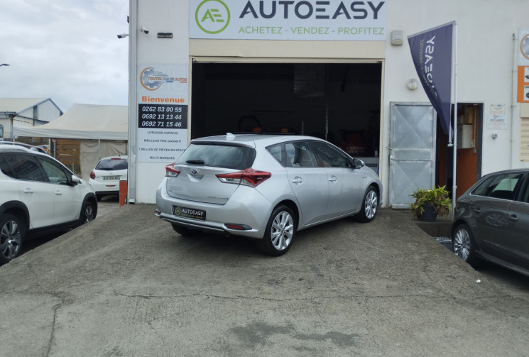 Toyota AURIS 1.8 HSD 136 EXECUTIVE BVA