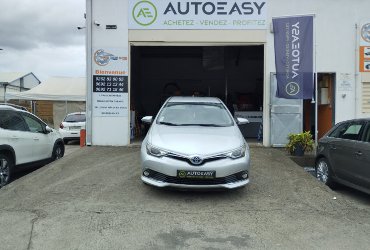 Toyota AURIS 1.8 HSD 136 EXECUTIVE BVA