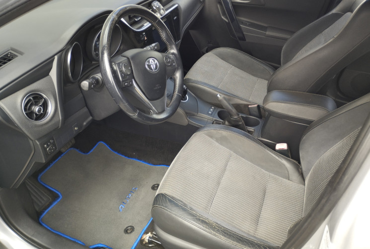 Toyota AURIS 1.8 HSD 136 EXECUTIVE BVA