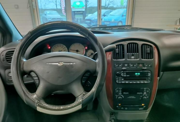 Chrysler Voyager IV Phase 2 2.8 CRD 16V 150ch LX  Vente à pro ou sans garanties 