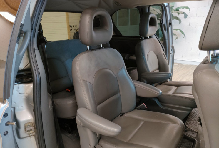 Chrysler Voyager IV Phase 2 2.8 CRD 16V 150ch LX  Vente à pro ou sans garanties 
