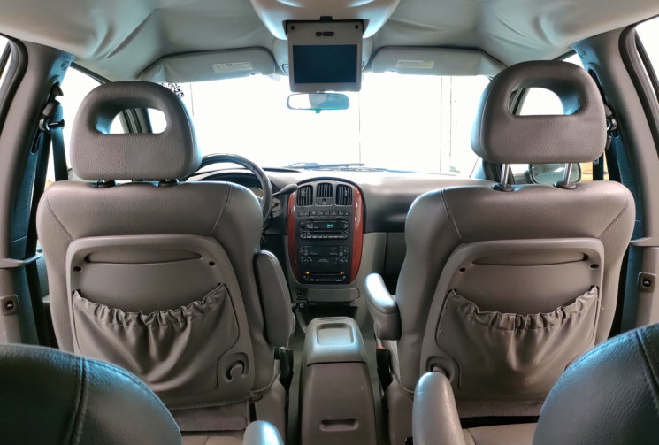 Chrysler Voyager IV Phase 2 2.8 CRD 16V 150ch LX  Vente à pro ou sans garanties 