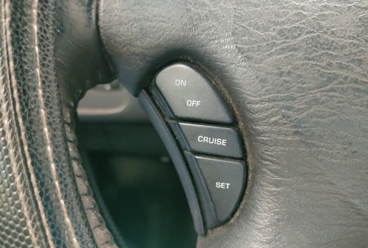 Chrysler Voyager IV Phase 2 2.8 CRD 16V 150ch LX  Vente à pro ou sans garanties 