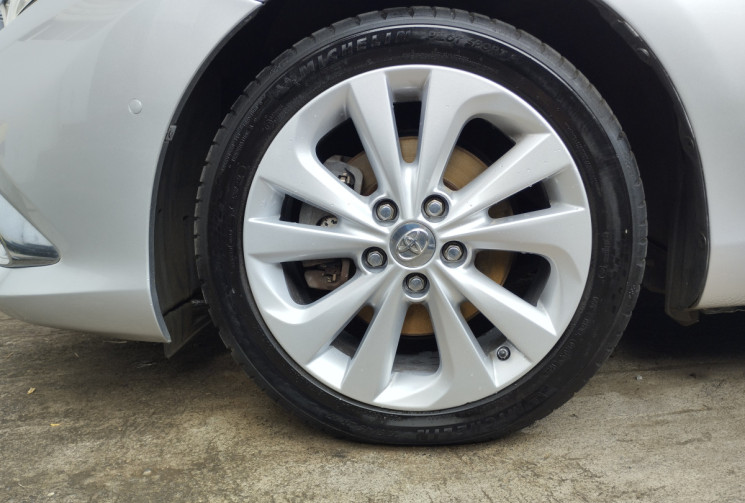 Toyota AURIS 1.8 HSD 136 EXECUTIVE BVA