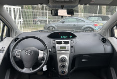 Toyota Yaris 2 5 portes 1.3 VVTi 87 Luna pack / Entretien complet / Climatisation