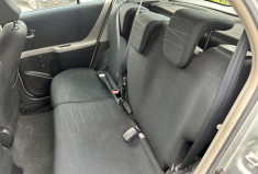 Toyota Yaris 2 5 portes 1.3 VVTi 87 Luna pack / Entretien complet / Climatisation