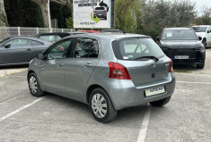 Toyota Yaris 2 5 portes 1.3 VVTi 87 Luna pack / Entretien complet / Climatisation