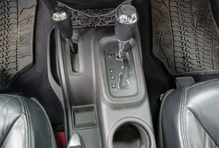Jeep Wrangler JK 2.8 CRD 16V DPF 4WD S&S 200 cv MOAB