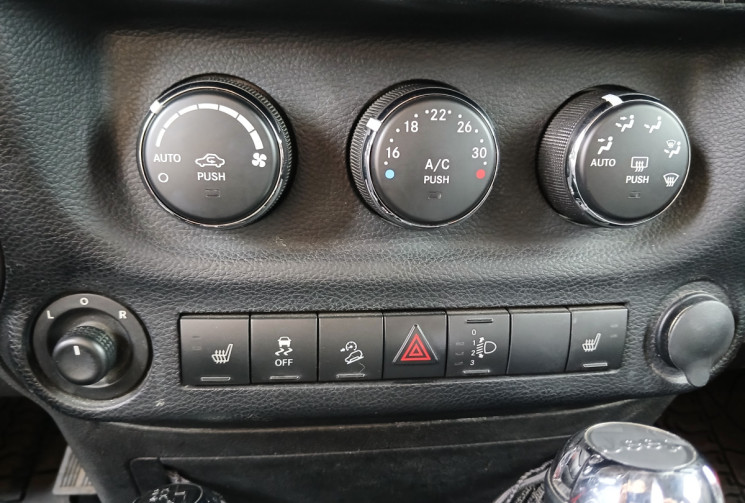 Jeep Wrangler JK 2.8 CRD 16V DPF 4WD S&S 200 cv MOAB