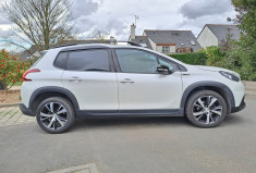 Peugeot 2008 BlueHDi 120 EAT6 GT line Toit pano / android Auto