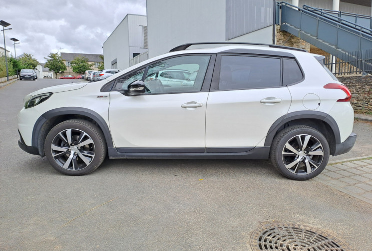 Peugeot 2008 BlueHDi 120 EAT6 GT line Toit pano / android Auto
