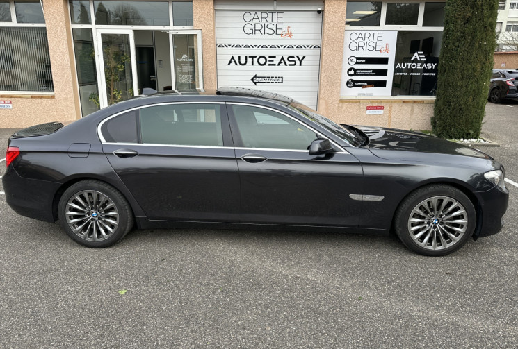 BMW SERIE 7 750Li 407 ch / Entretien à jour - Suivi BMW / Crit air 1