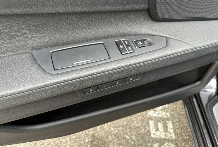 BMW SERIE 7 750Li 407 ch / Entretien à jour - Suivi BMW / Crit air 1