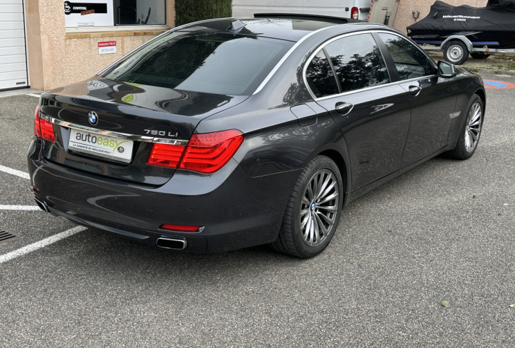 BMW SERIE 7 750Li 407 ch / Entretien à jour - Suivi BMW / Crit air 1