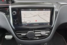 Peugeot 2008 BlueHDi 120 EAT6 GT line Toit pano / android Auto