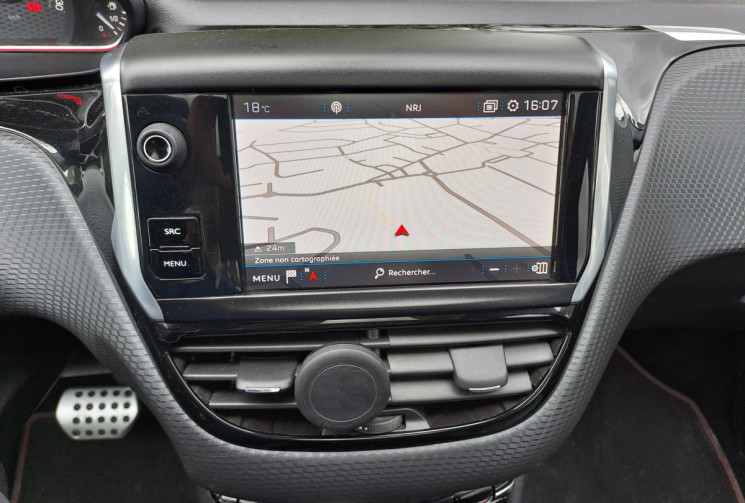 Peugeot 2008 BlueHDi 120 EAT6 GT line Toit pano / android Auto