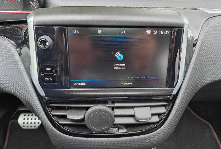 Peugeot 2008 BlueHDi 120 EAT6 GT line Toit pano / android Auto