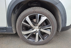 Peugeot 2008 BlueHDi 120 EAT6 GT line Toit pano / android Auto
